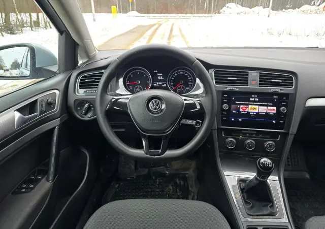 VOLKSWAGEN Golf 1.6 TDI Comfortline