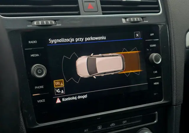 VOLKSWAGEN Golf 1.6 TDI Comfortline