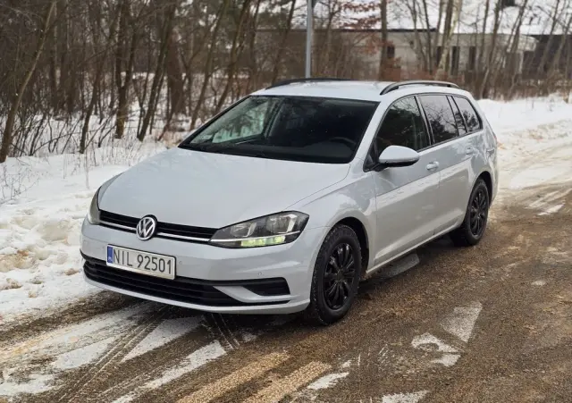 VOLKSWAGEN Golf 1.6 TDI Comfortline