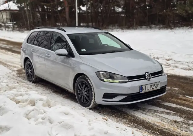 VOLKSWAGEN Golf 1.6 TDI Comfortline