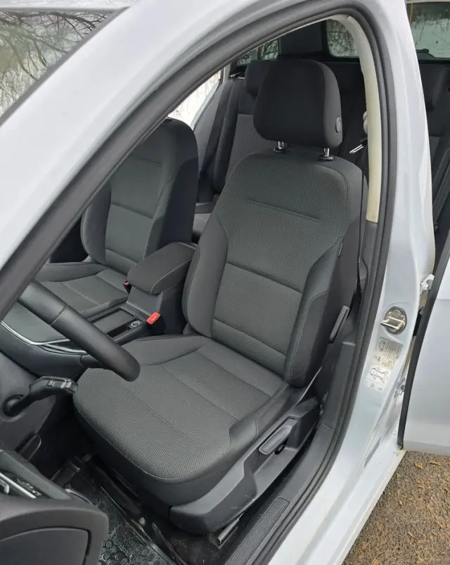 VOLKSWAGEN Golf 1.6 TDI Comfortline