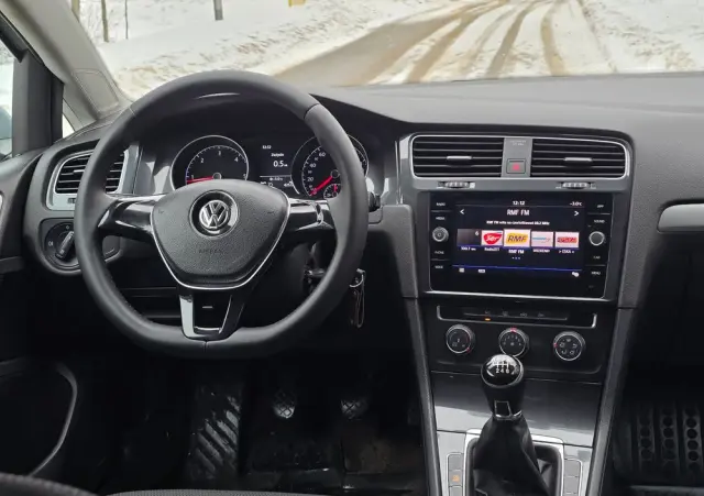 VOLKSWAGEN Golf 1.6 TDI Comfortline