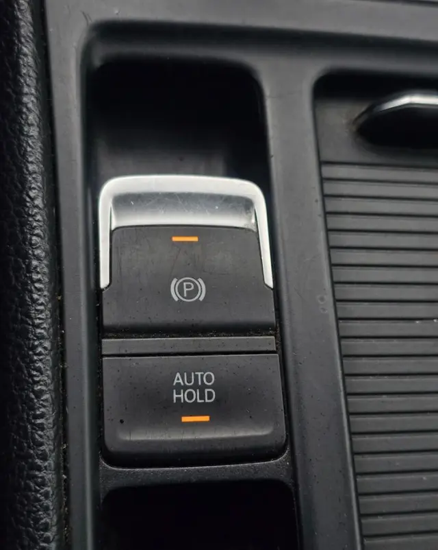 VOLKSWAGEN Golf 1.6 TDI Comfortline