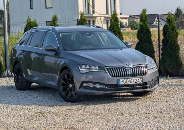 SKODA Superb 1.5 TSI DSG Ambition
