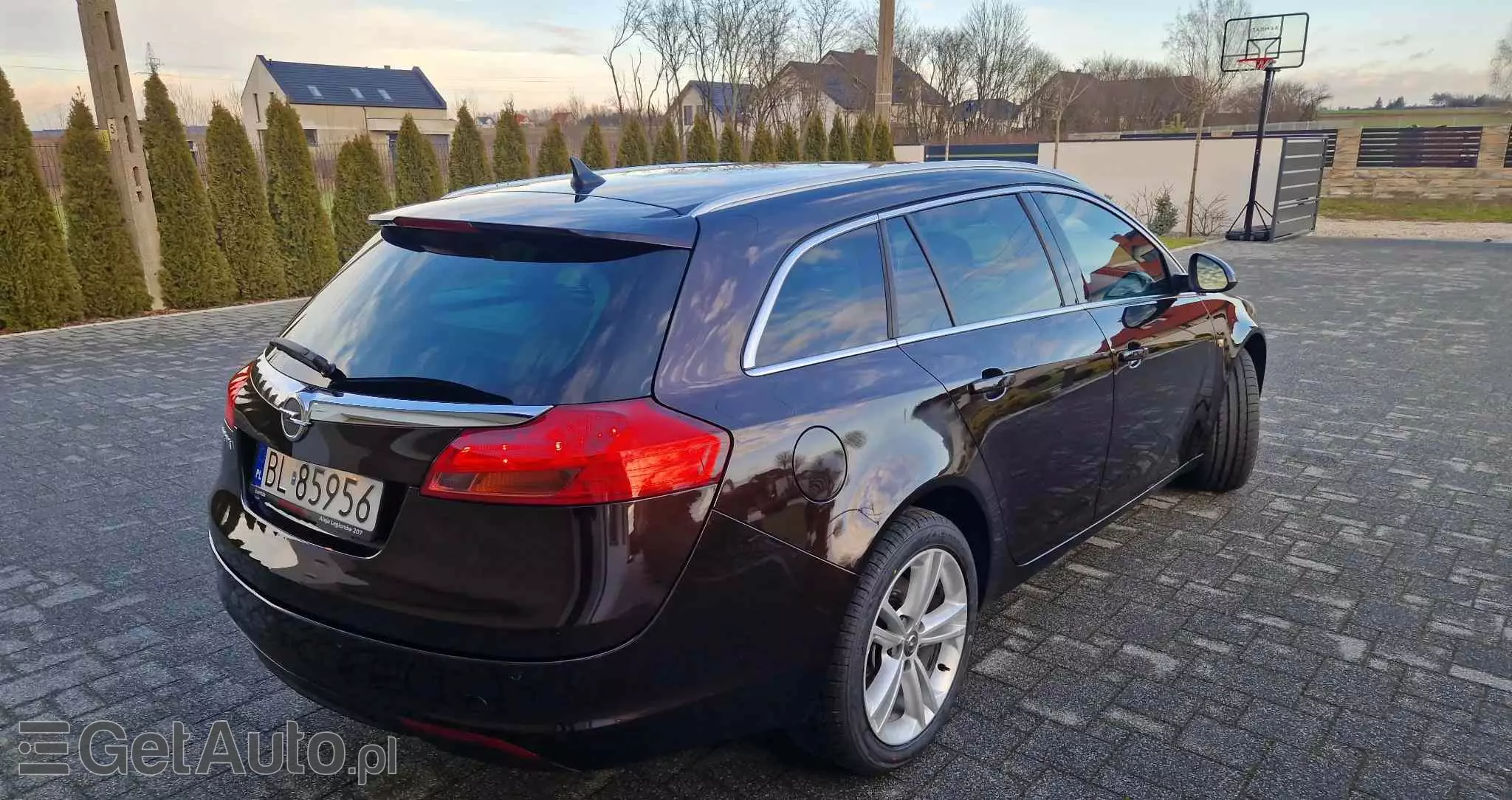 OPEL Insignia 2.0 CDTI Sports Tourer 4x4 Automatik Design Edition