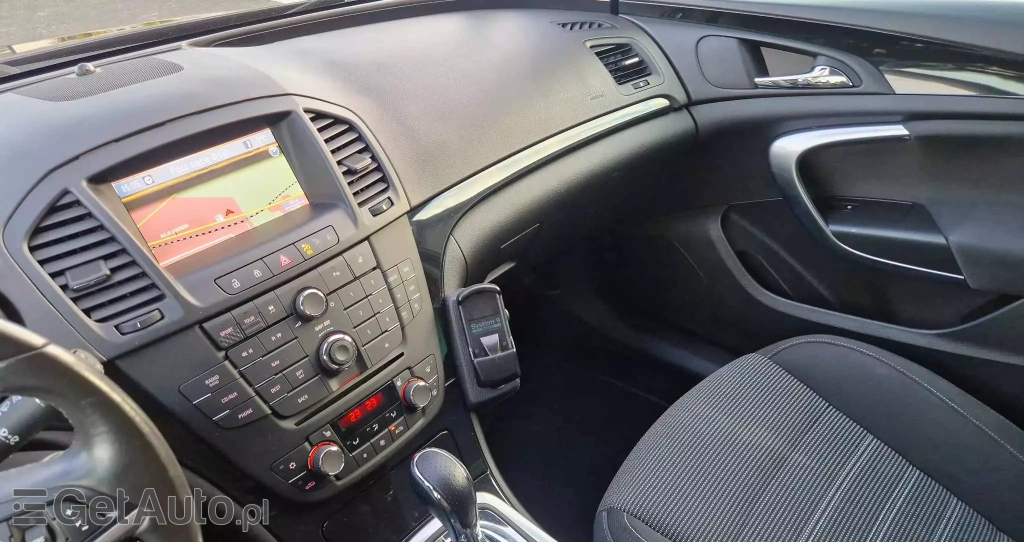 OPEL Insignia 2.0 CDTI Sports Tourer 4x4 Automatik Design Edition