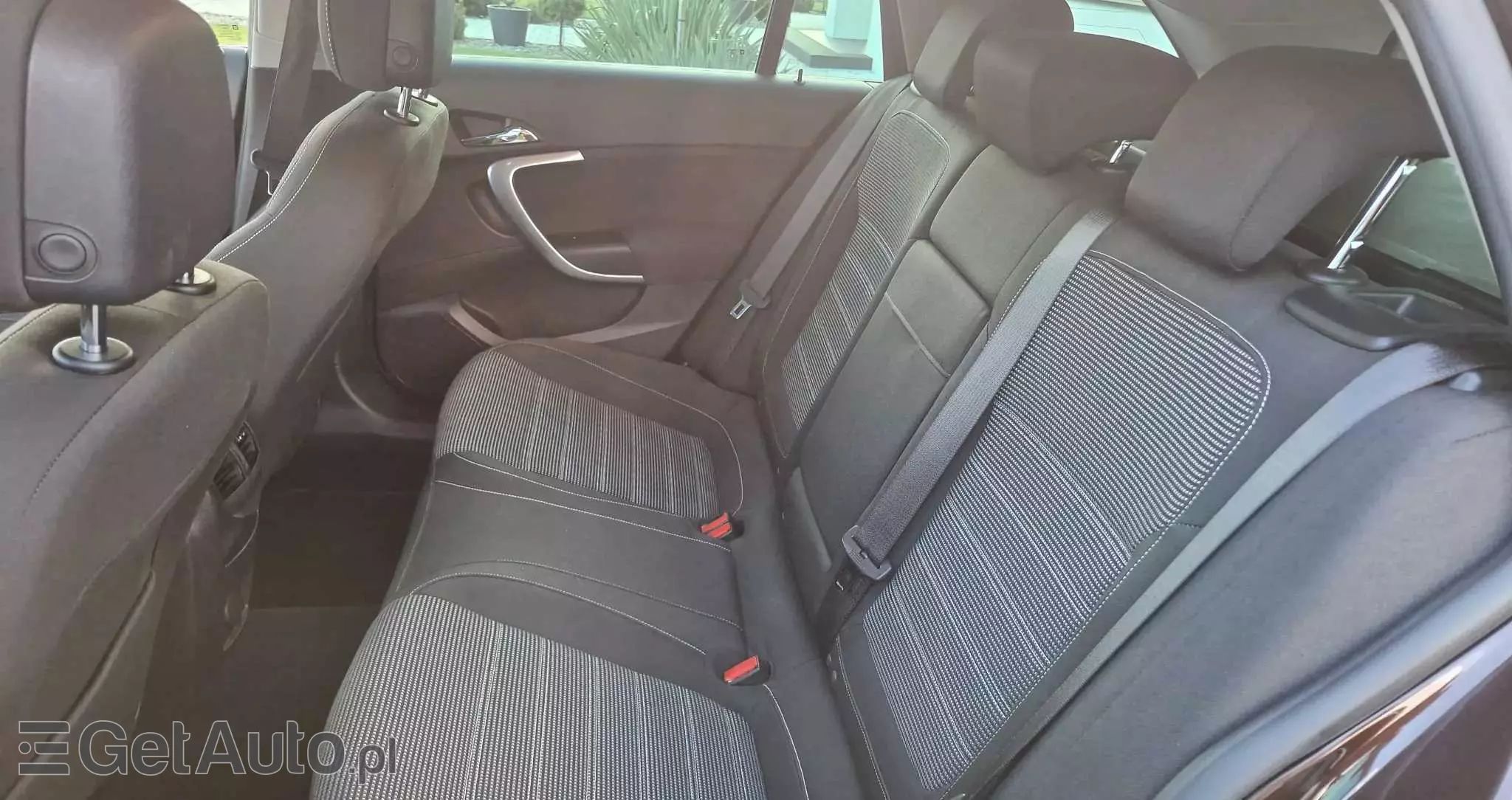 OPEL Insignia 2.0 CDTI Sports Tourer 4x4 Automatik Design Edition