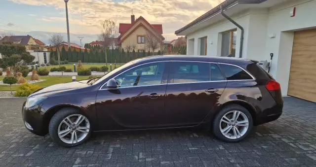OPEL Insignia 2.0 CDTI Sports Tourer 4x4 Automatik Design Edition