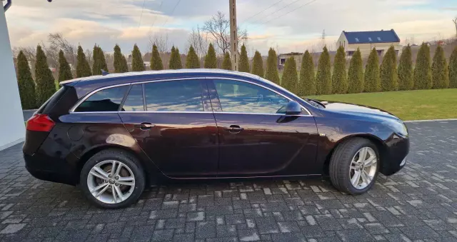 OPEL Insignia 2.0 CDTI Sports Tourer 4x4 Automatik Design Edition