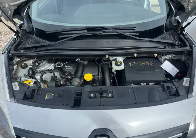 RENAULT Scenic 1.5 dCi Limited