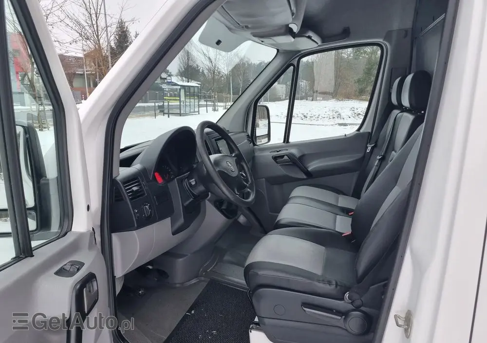 VOLKSWAGEN Crafter 