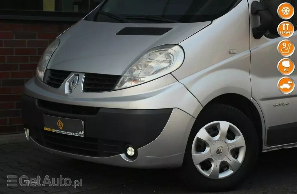 RENAULT Trafic 