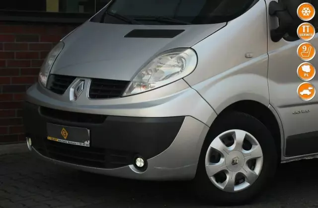 RENAULT Trafic 