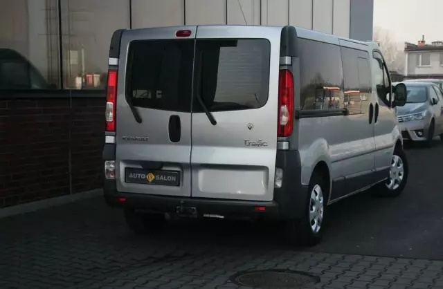 RENAULT Trafic 