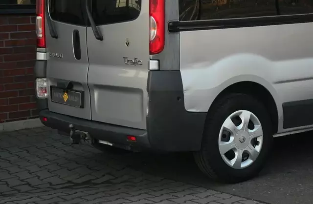 RENAULT Trafic 