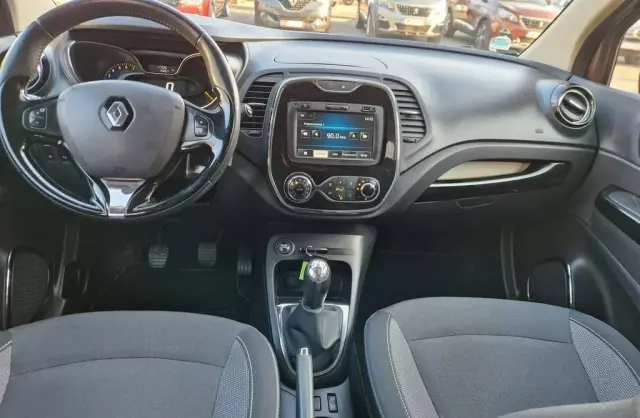 RENAULT Captur 