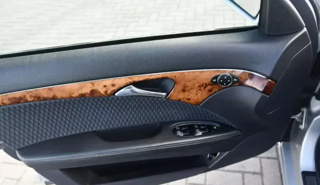 MERCEDES-BENZ Klasa E 