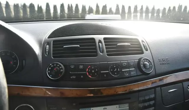 MERCEDES-BENZ Klasa E 