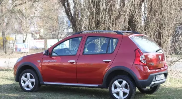 DACIA Sandero 