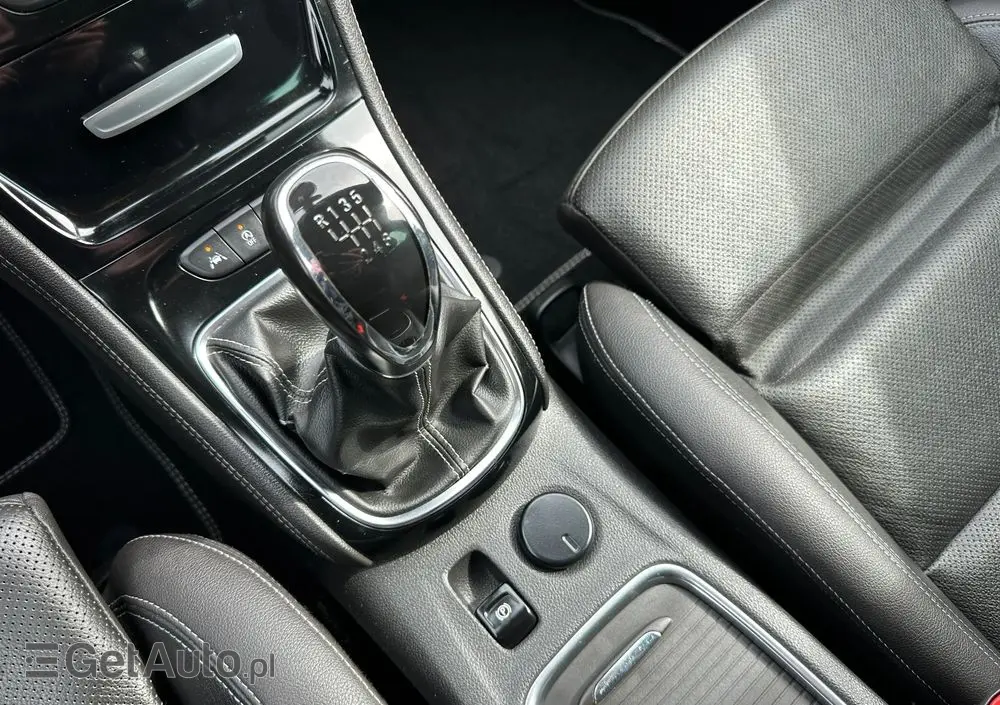 OPEL Astra 1.4 T Dynamic