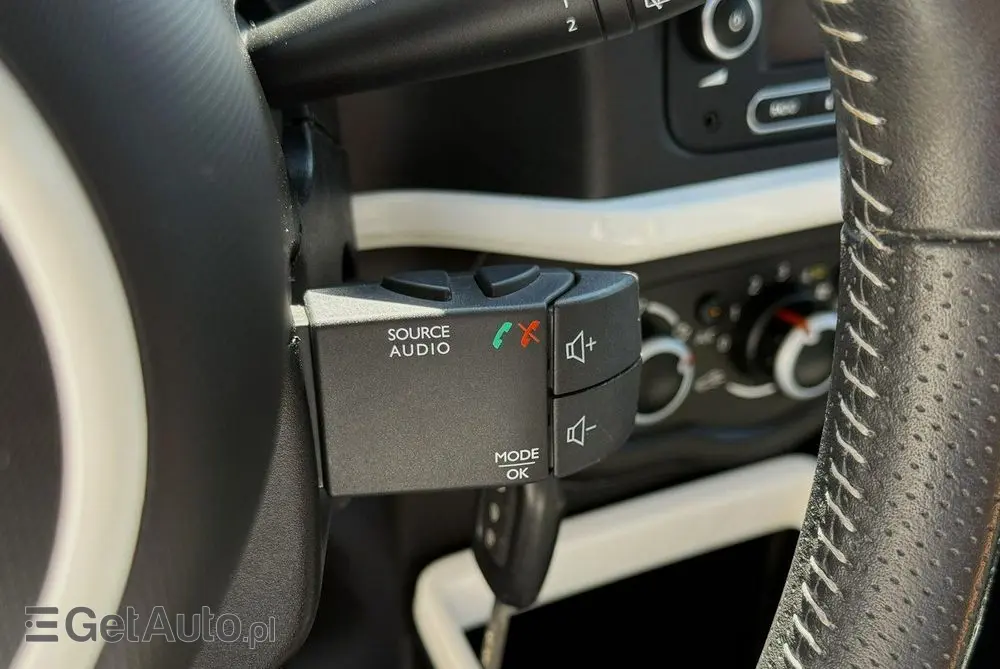 RENAULT Twingo SCe 70 LIMITED 2018