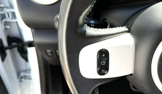 RENAULT Twingo SCe 70 LIMITED 2018