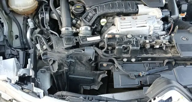 CITROËN C4 PureTech 130 Stop&Start FEEL PACK