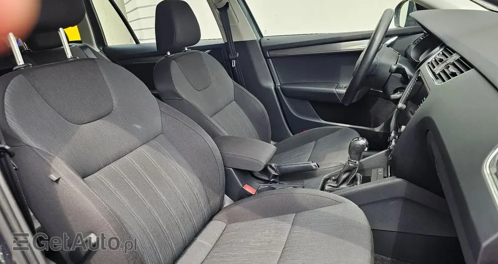 SKODA Octavia 1.6 TDI Ambition DSG
