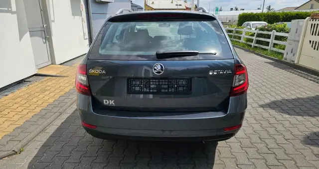 SKODA Octavia 1.6 TDI Ambition DSG