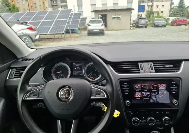 SKODA Octavia 1.6 TDI Ambition DSG