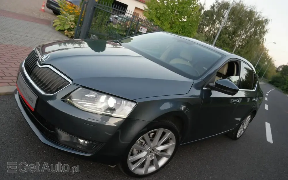 SKODA Octavia 1.8 TSI Style DSG