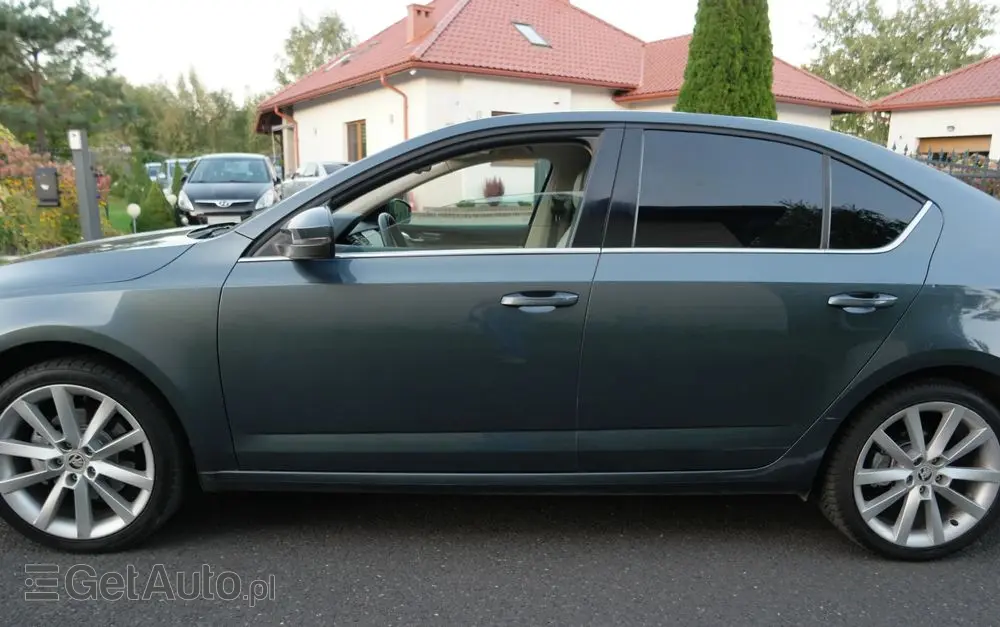 SKODA Octavia 1.8 TSI Style DSG