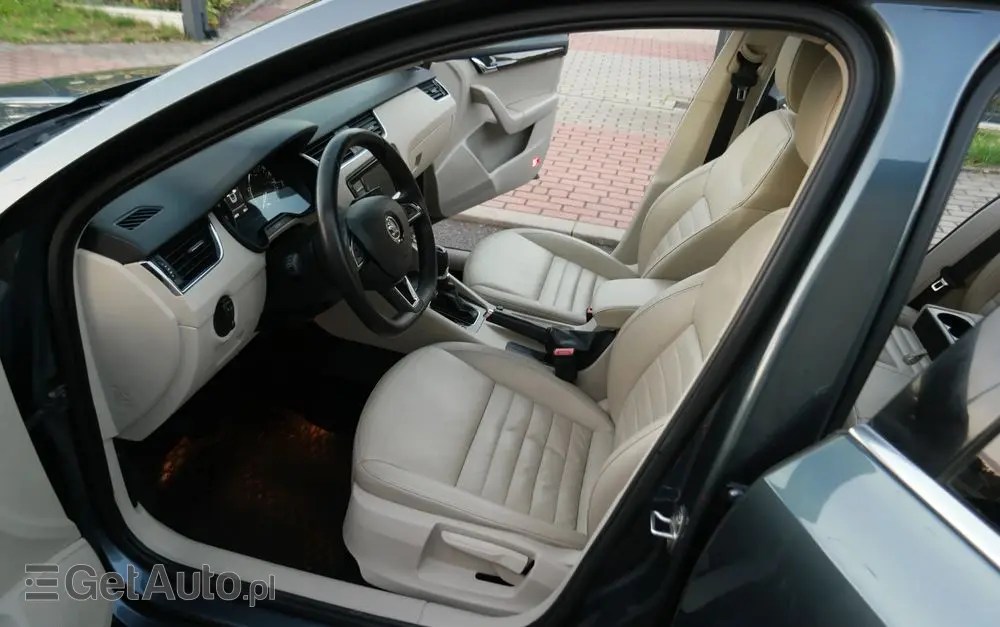 SKODA Octavia 1.8 TSI Style DSG