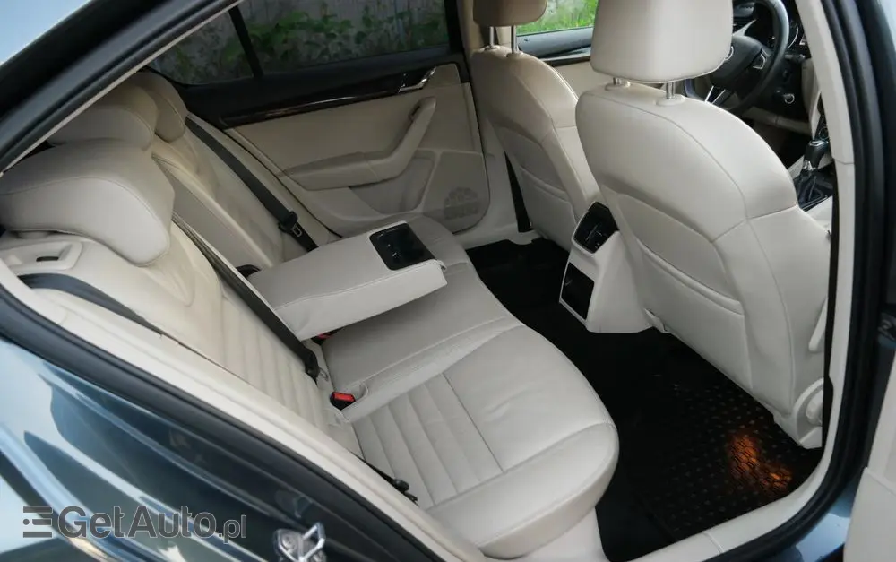 SKODA Octavia 1.8 TSI Style DSG