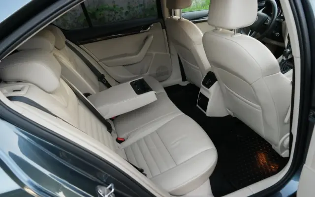 SKODA Octavia 1.8 TSI Style DSG