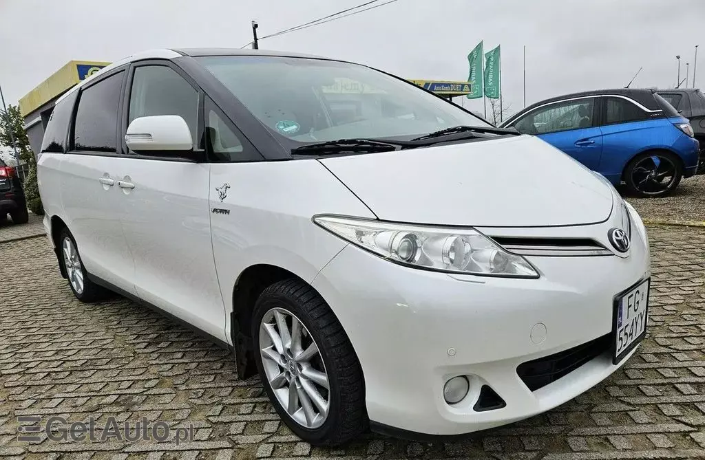 TOYOTA Previa 