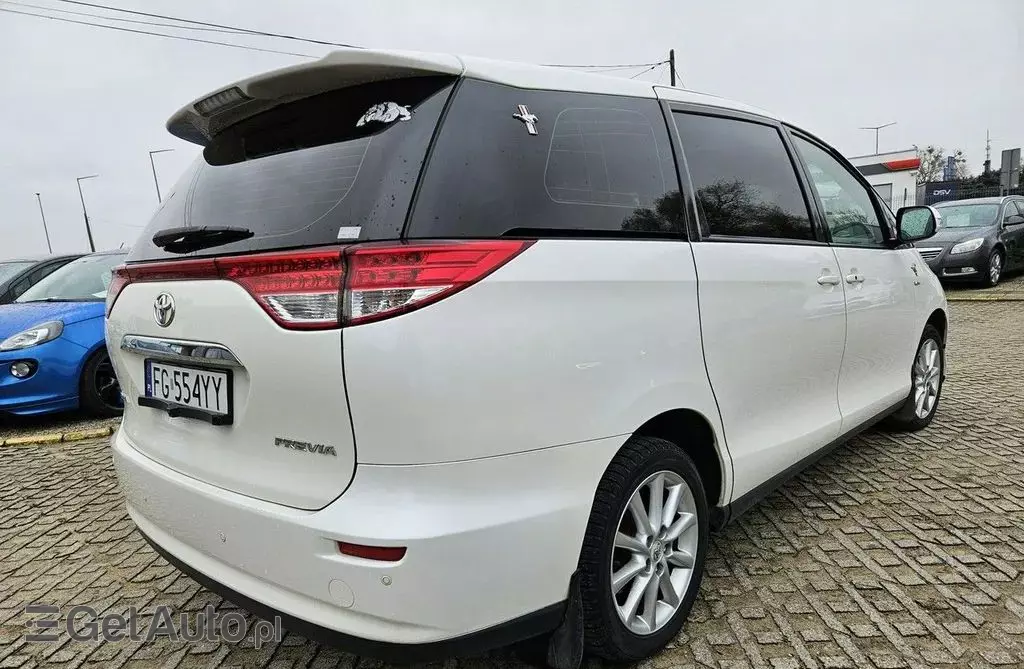 TOYOTA Previa 
