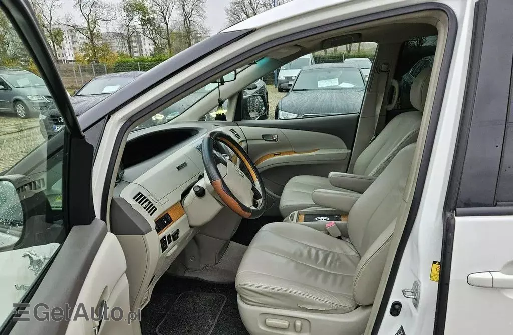 TOYOTA Previa 