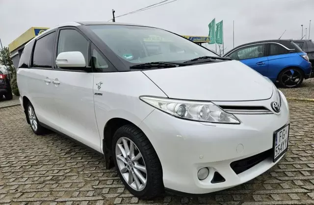 TOYOTA Previa 