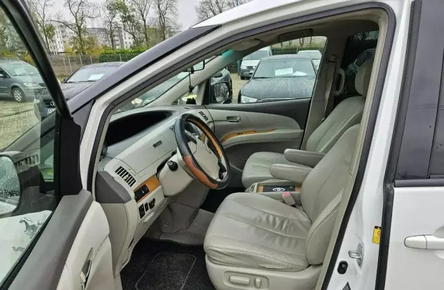 TOYOTA Previa 