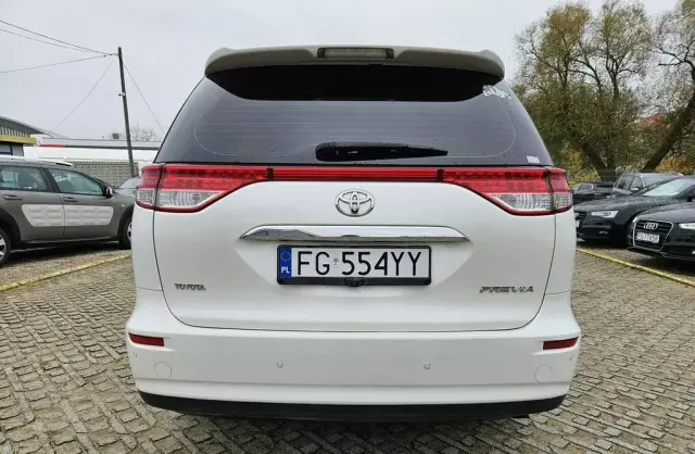 TOYOTA Previa 