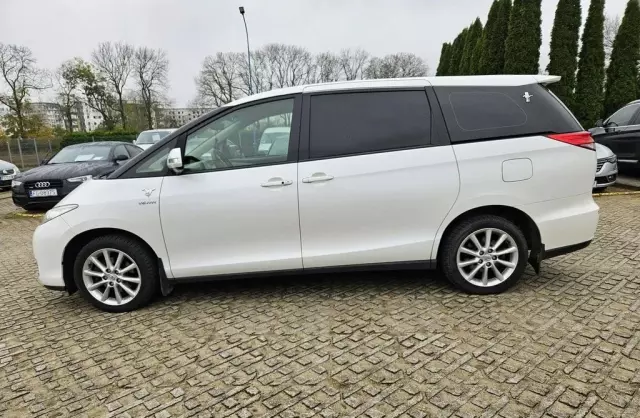 TOYOTA Previa 