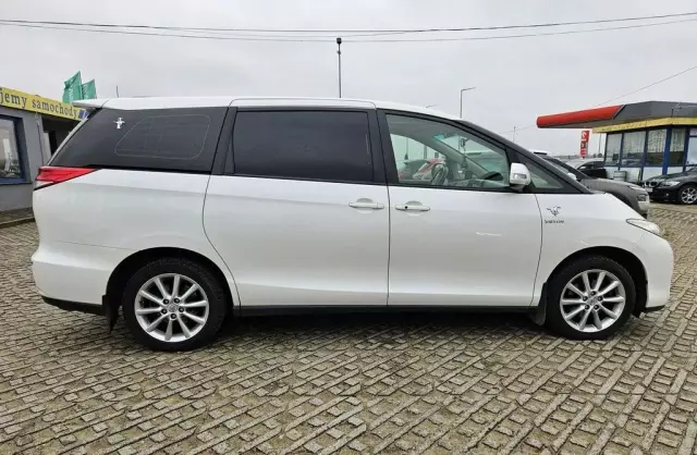 TOYOTA Previa 