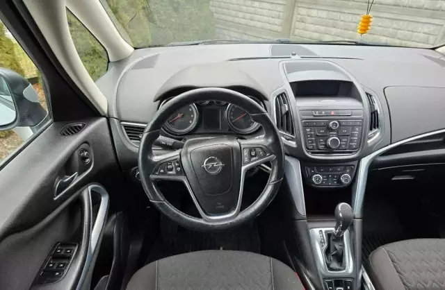 OPEL Zafira 