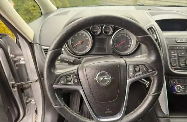 OPEL Zafira 
