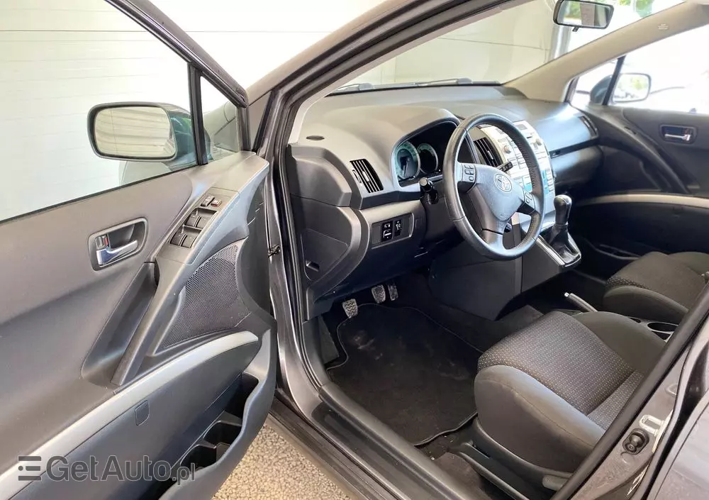 TOYOTA Corolla Verso 1.8 Gold 7os