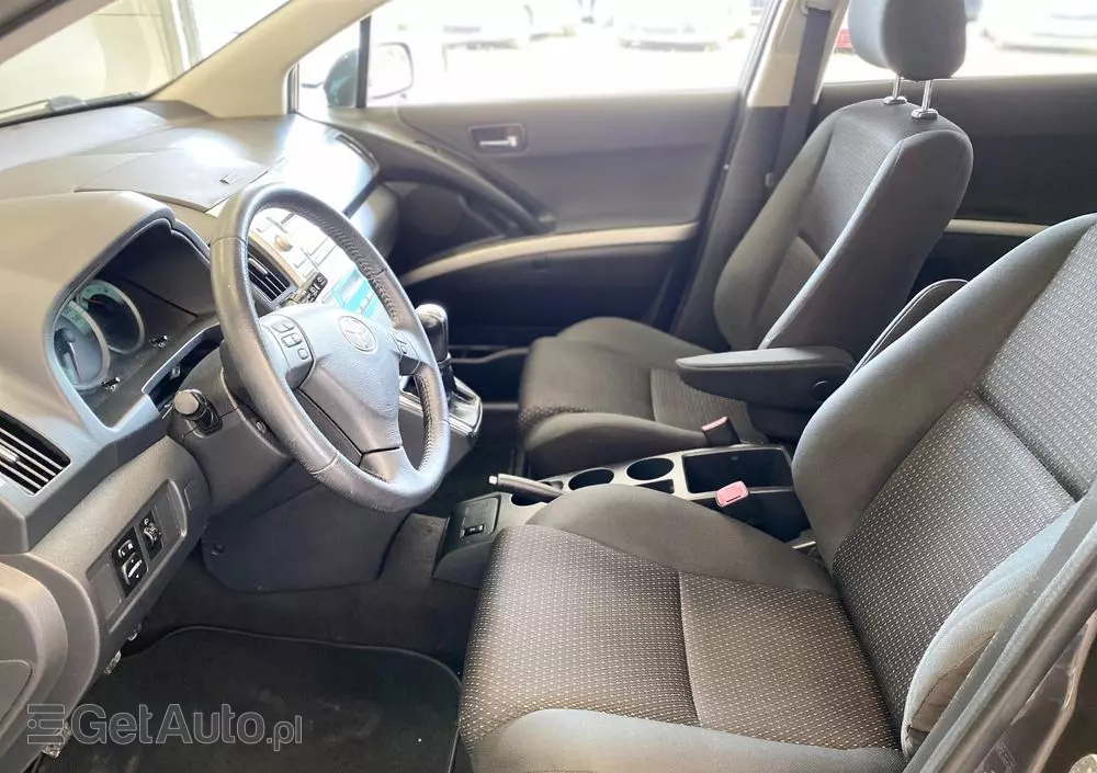 TOYOTA Corolla Verso 1.8 Gold 7os