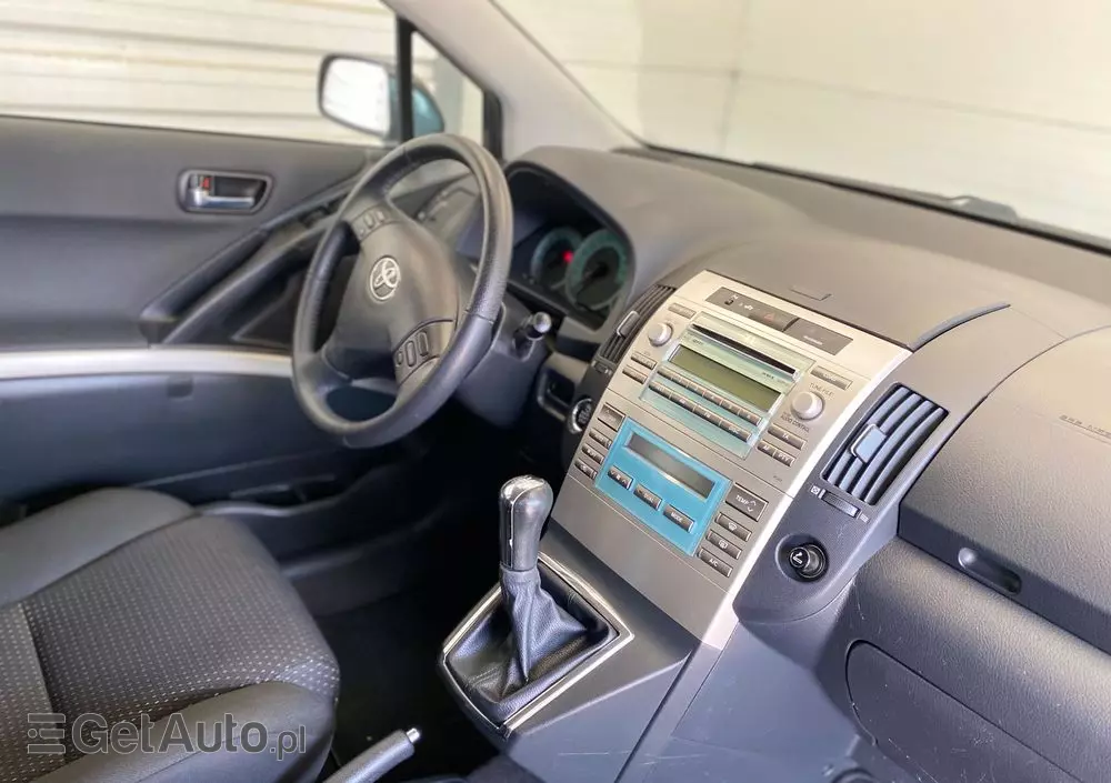 TOYOTA Corolla Verso 1.8 Gold 7os