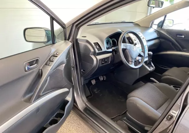 TOYOTA Corolla Verso 1.8 Gold 7os