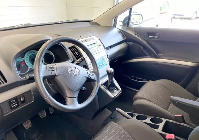 TOYOTA Corolla Verso 1.8 Gold 7os